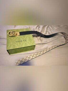 Gucci GG Monogram Belt Reversible in Beige and Black with Gold Buckle